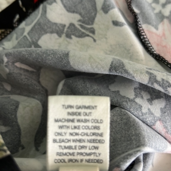 Floral dress with swing skirt, by Mudd. Size M, teenager - Picture 6 of 10